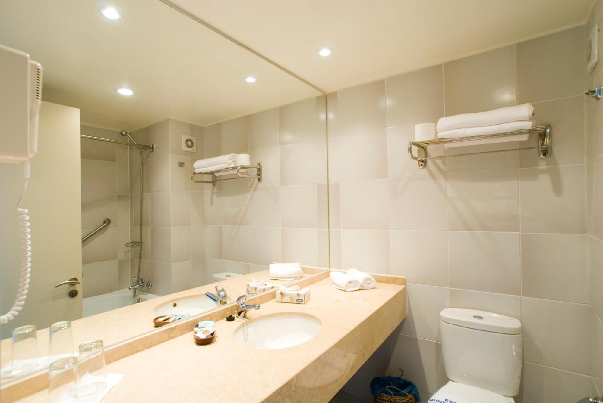 ホテル デ カストロ 部屋 写真